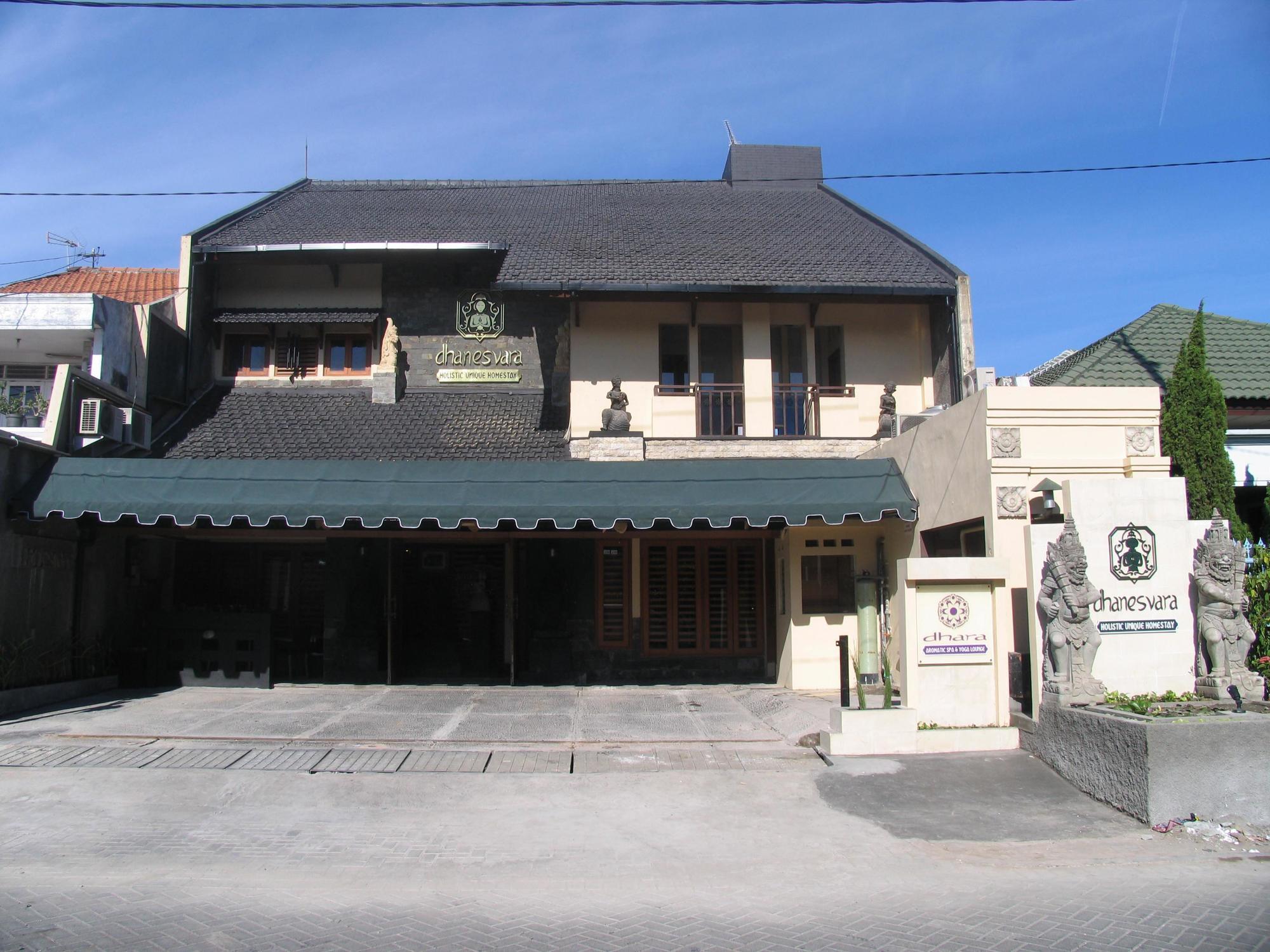 Dhanesvara Holistic Unique Homestay Wonotjolo Exterior photo