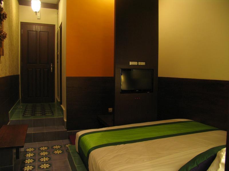 Dhanesvara Holistic Unique Homestay Wonotjolo Exterior photo