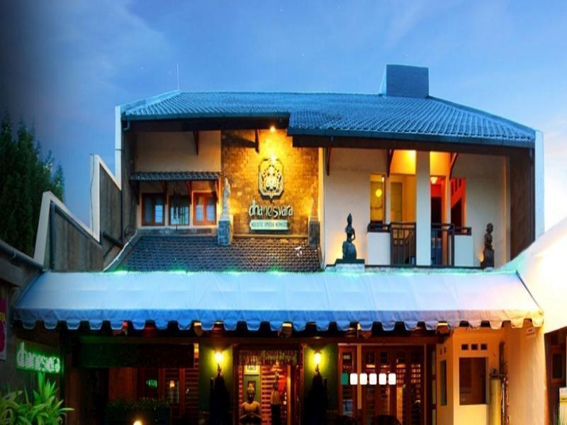Dhanesvara Holistic Unique Homestay Wonotjolo Exterior photo