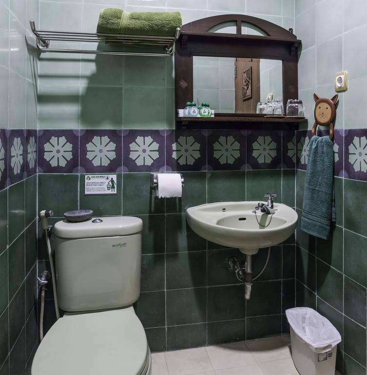 Dhanesvara Holistic Unique Homestay Wonotjolo Exterior photo