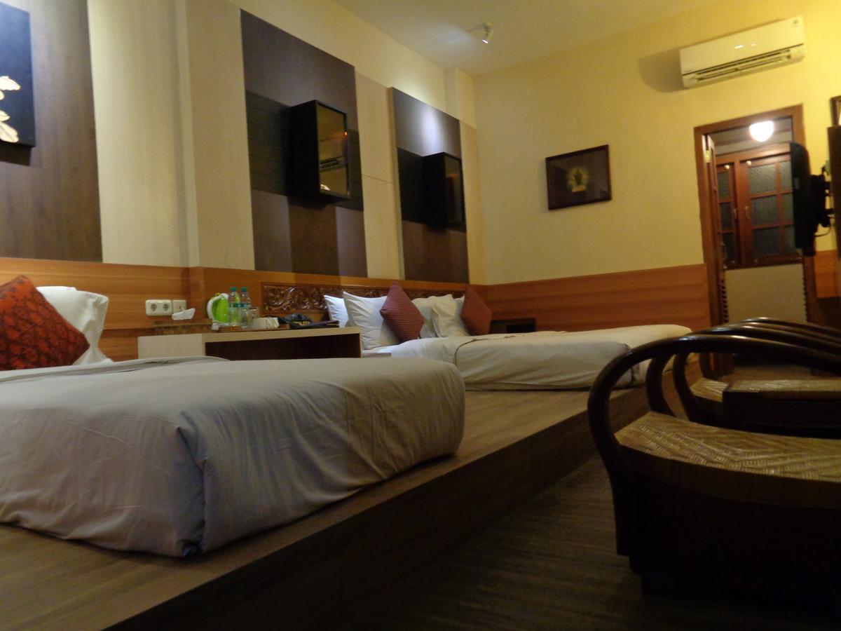 Dhanesvara Holistic Unique Homestay Wonotjolo Exterior photo