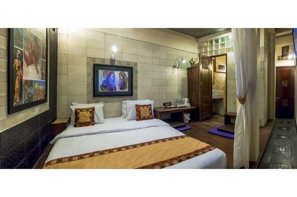 Dhanesvara Holistic Unique Homestay Wonotjolo Exterior photo
