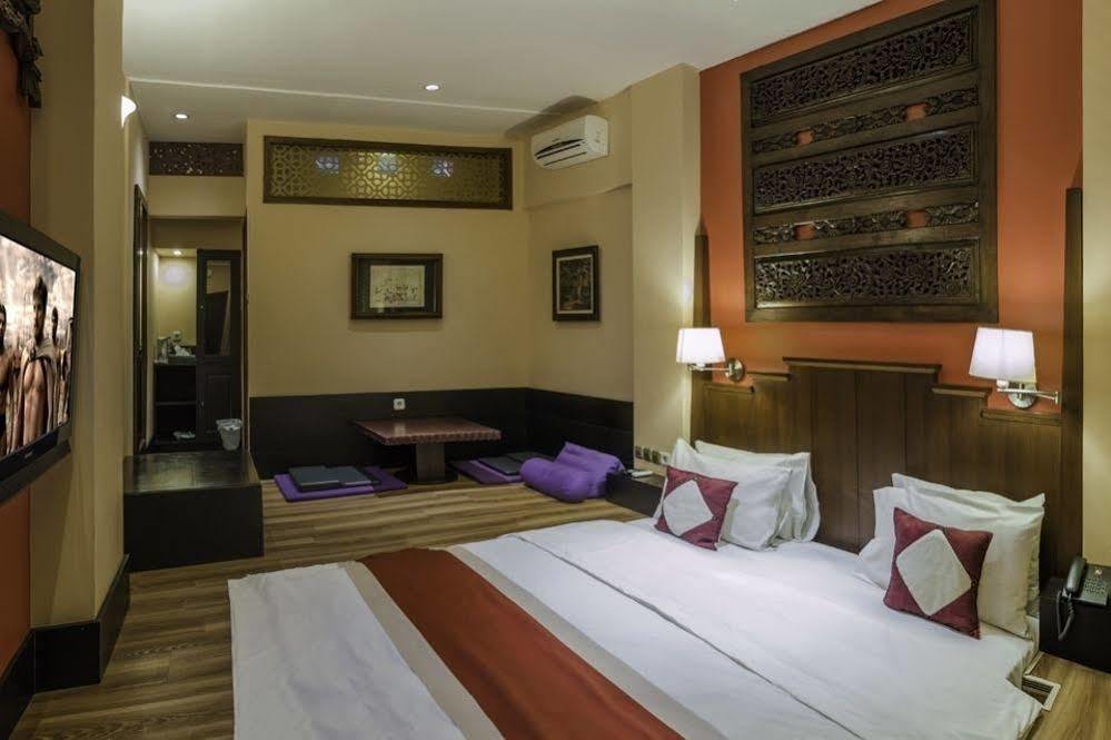 Dhanesvara Holistic Unique Homestay Wonotjolo Exterior photo