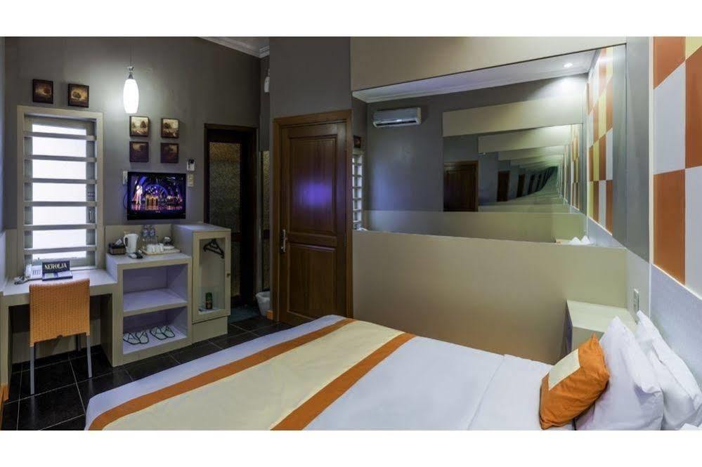 Dhanesvara Holistic Unique Homestay Wonotjolo Exterior photo