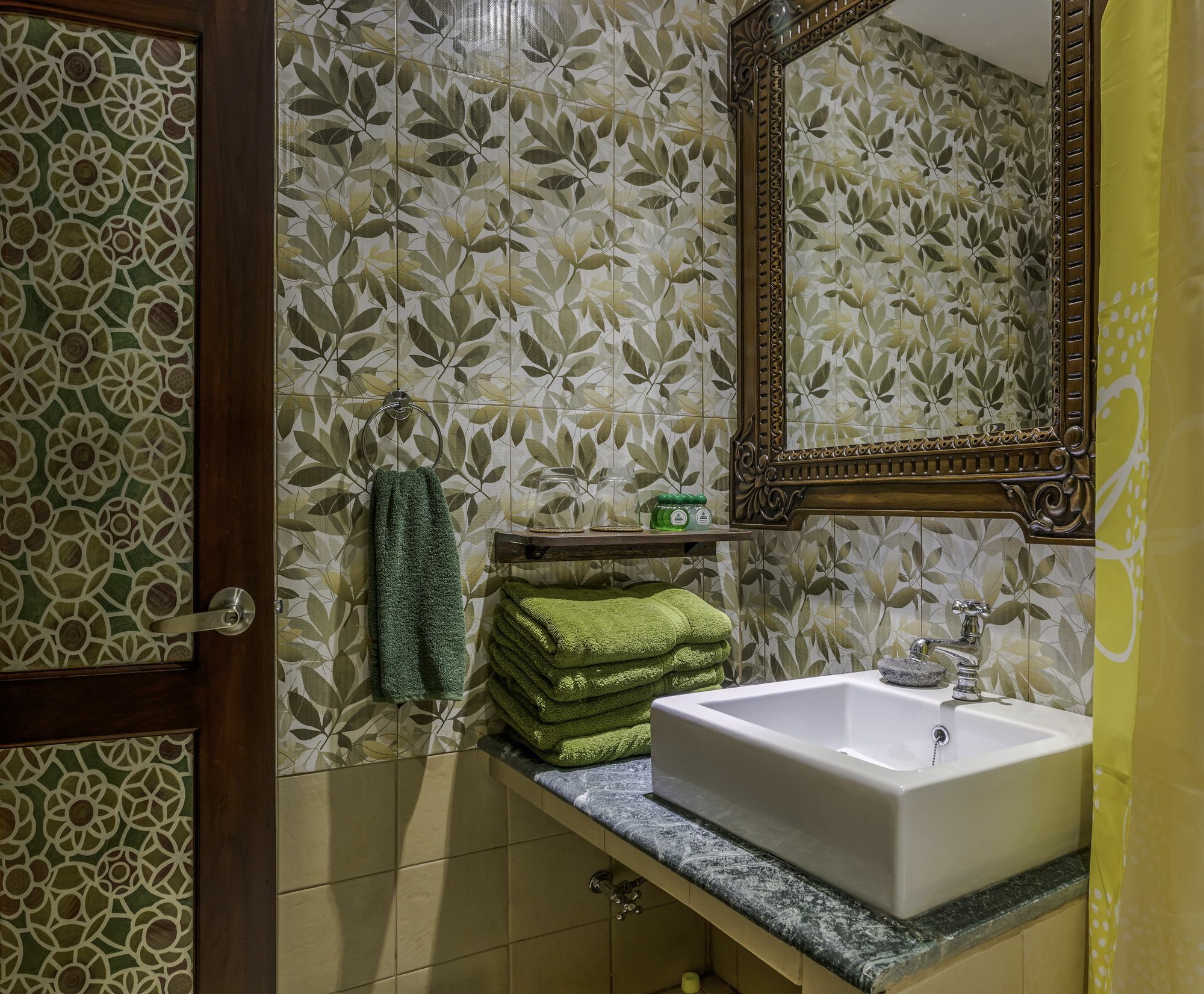 Dhanesvara Holistic Unique Homestay Wonotjolo Exterior photo