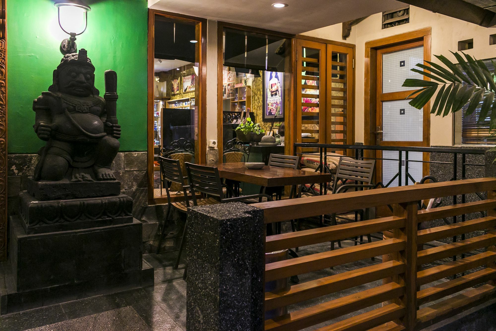 Dhanesvara Holistic Unique Homestay Wonotjolo Exterior photo